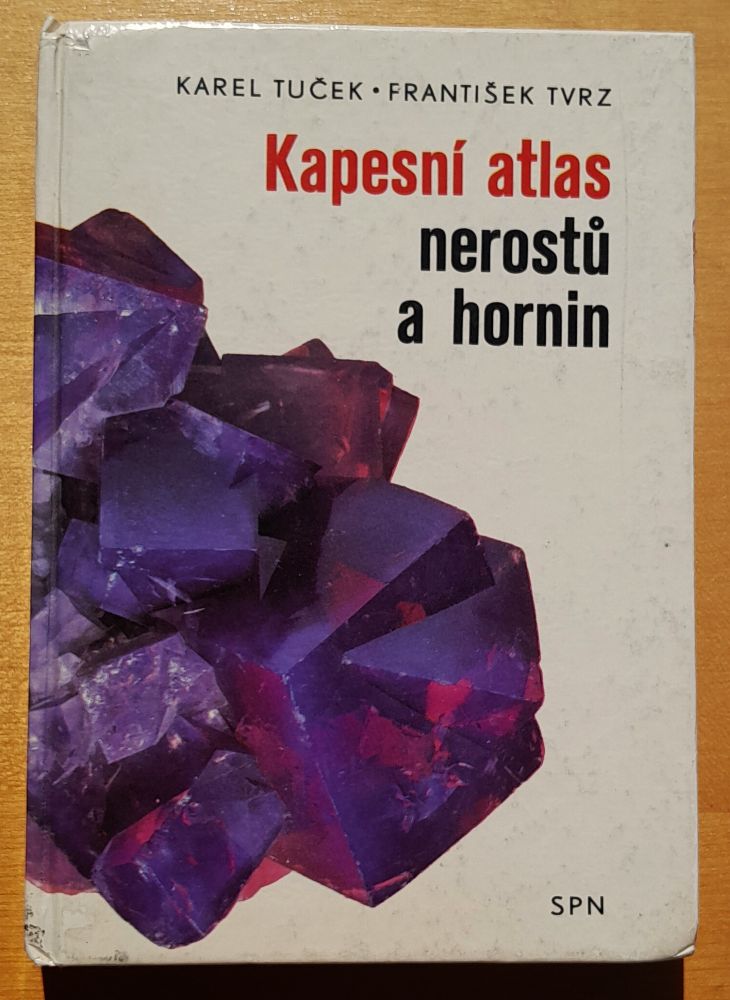 Kapesní atlas nerostú a hornin