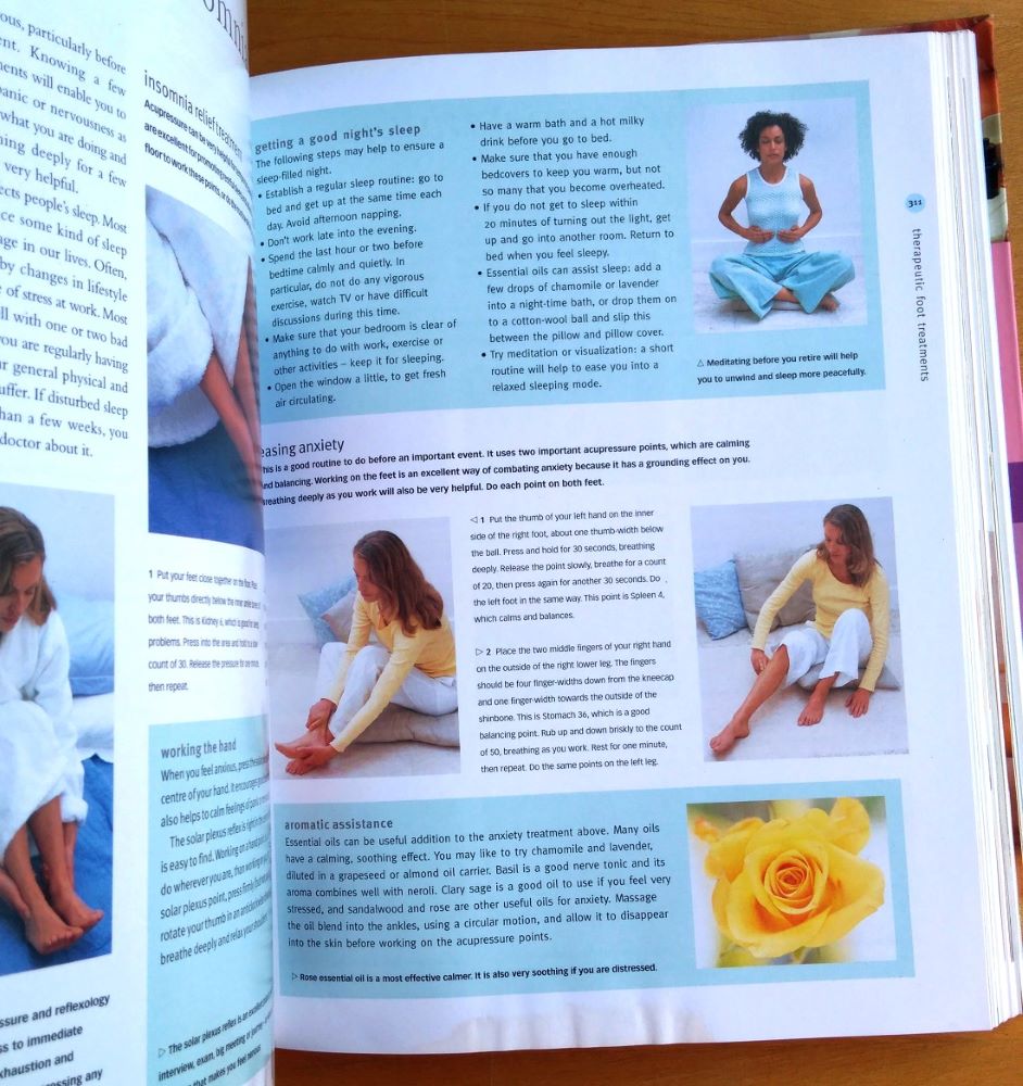 The illustrated guide to Massage and Aromatherapy