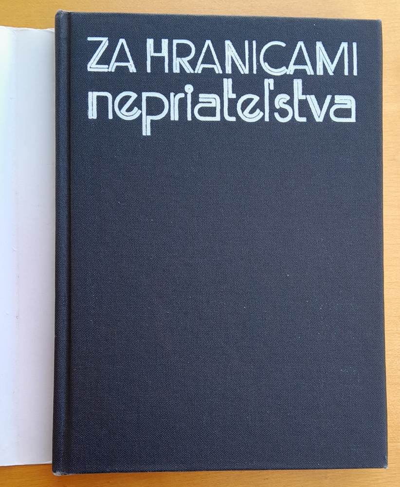 Za hranicami nepriateľstva / Edícia Sputnik