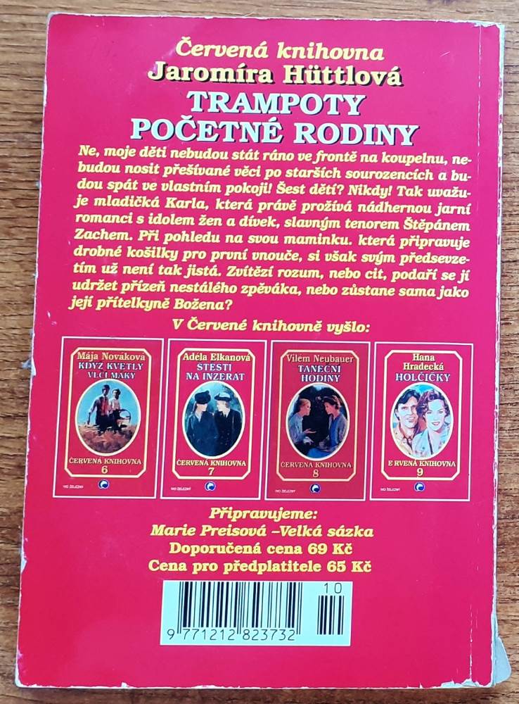 Trampoty početné rodiny / Červená knihovna 10