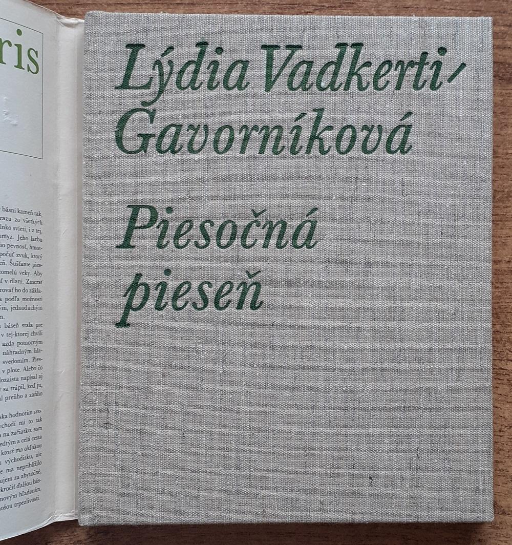 Piesočná pieseň / Kruh milovníkov poézie
