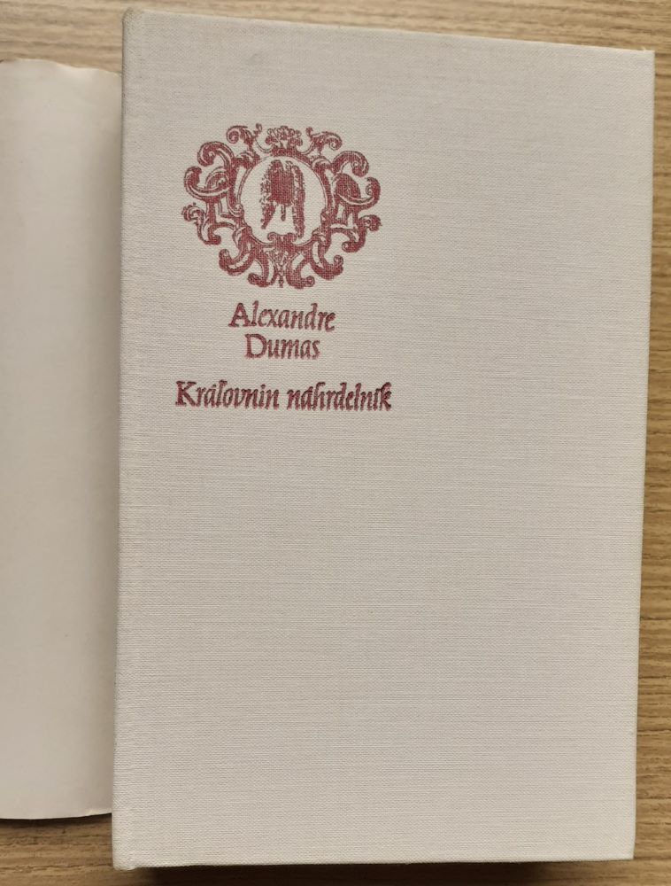 Kráľovnin náhrdelník