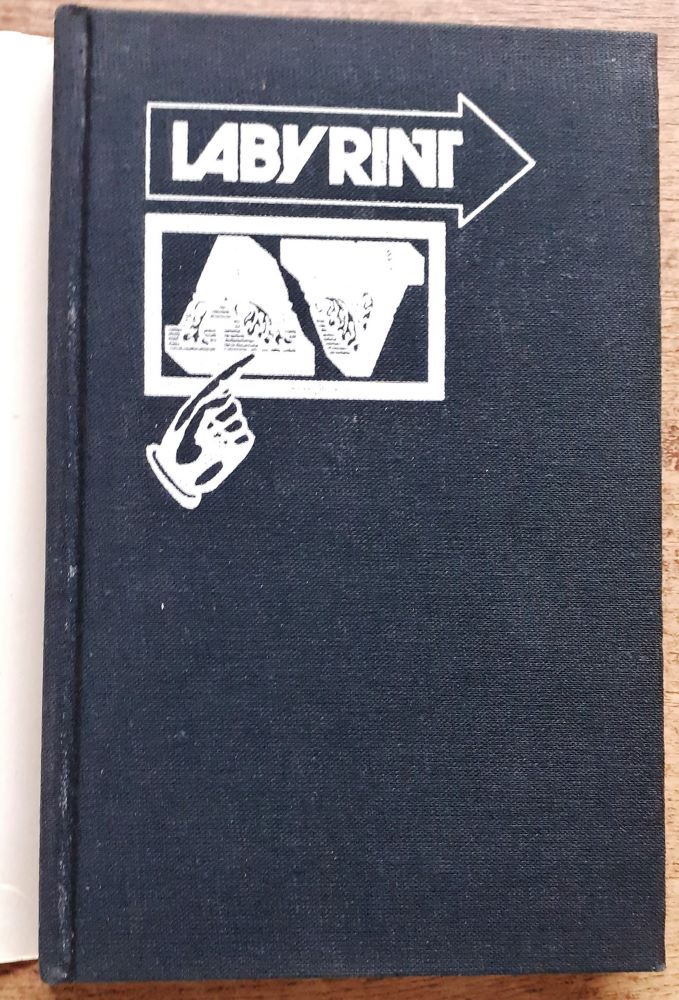 Rodinná relikvia / Labyrint / detektívka