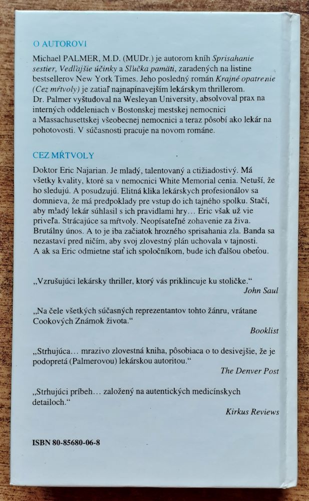 Cez mŕtvoly / medicínsky thriller