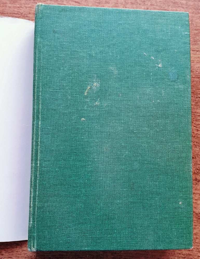 Reflex / Betónový tip / Zelená knižnica