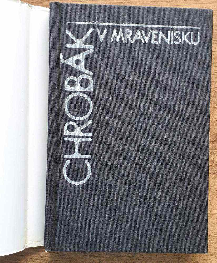 Chrobák v mravenisku