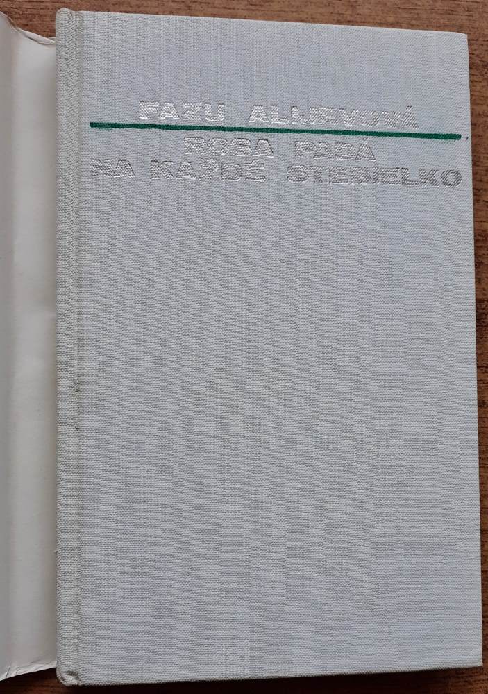 Rosa padá na každé stebielko