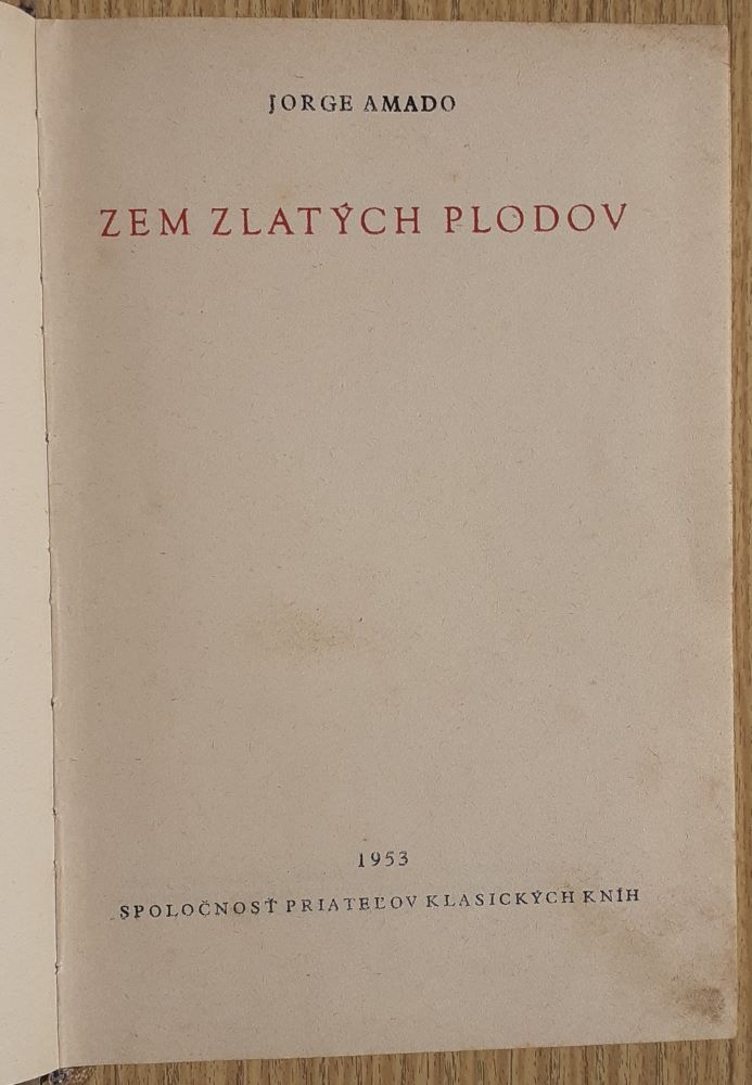 Zem zlatých plodov