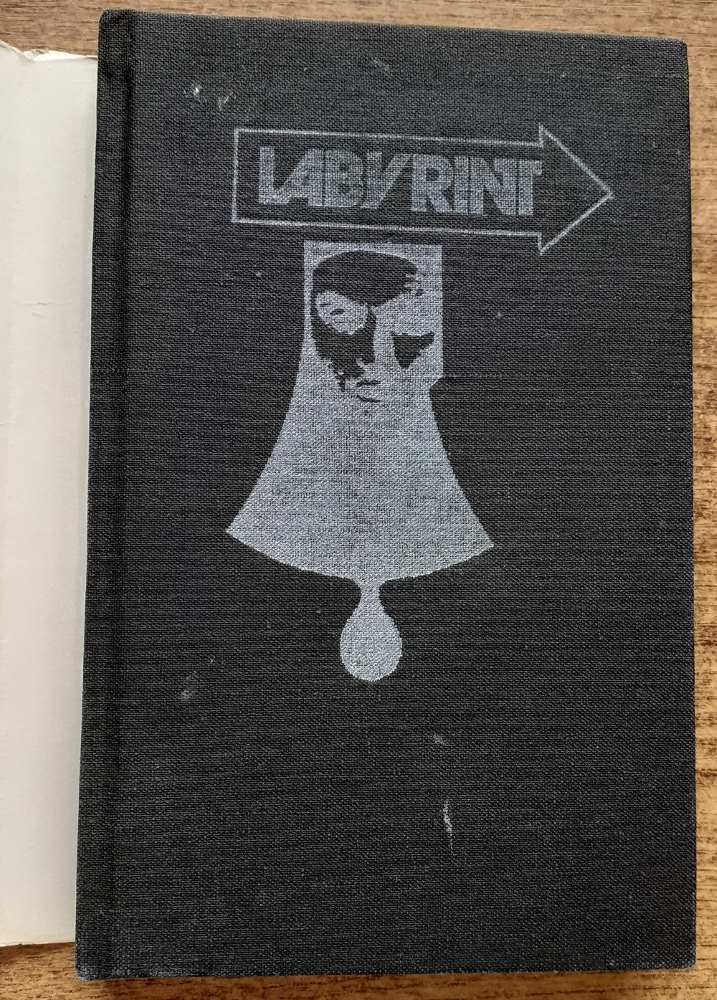 Noc lasice / Labyrint