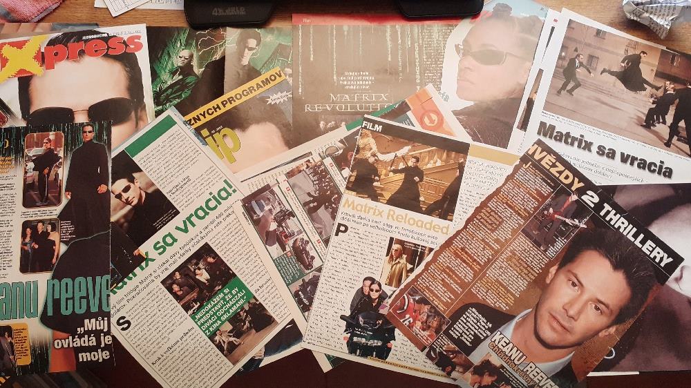 Matrix / Vytrhnuté stránky z časopisov