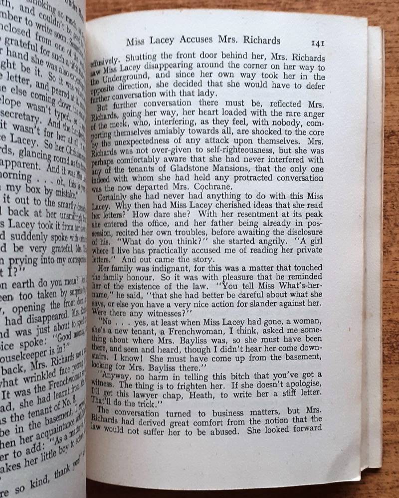 House under Mars / Star Editions