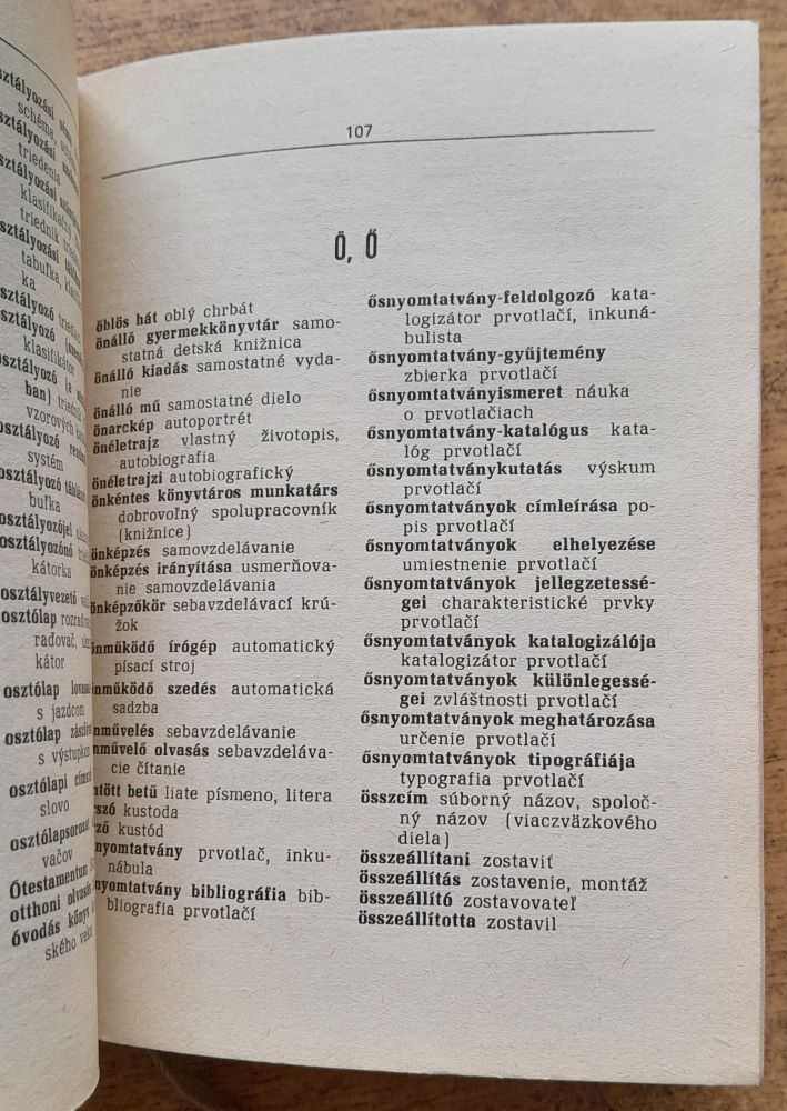 Maďarsko-slovenský / Slovensko-maďarský knihovnícky a bibliografický slovník