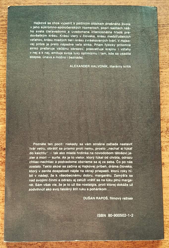 Veľa slnka, málo lásky / Príbeh o generáciách, zbabelosti a prehratých životoch