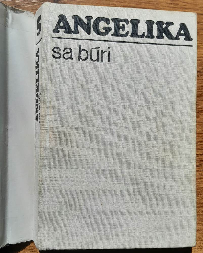 Angelika 5. / Angelika sa búri