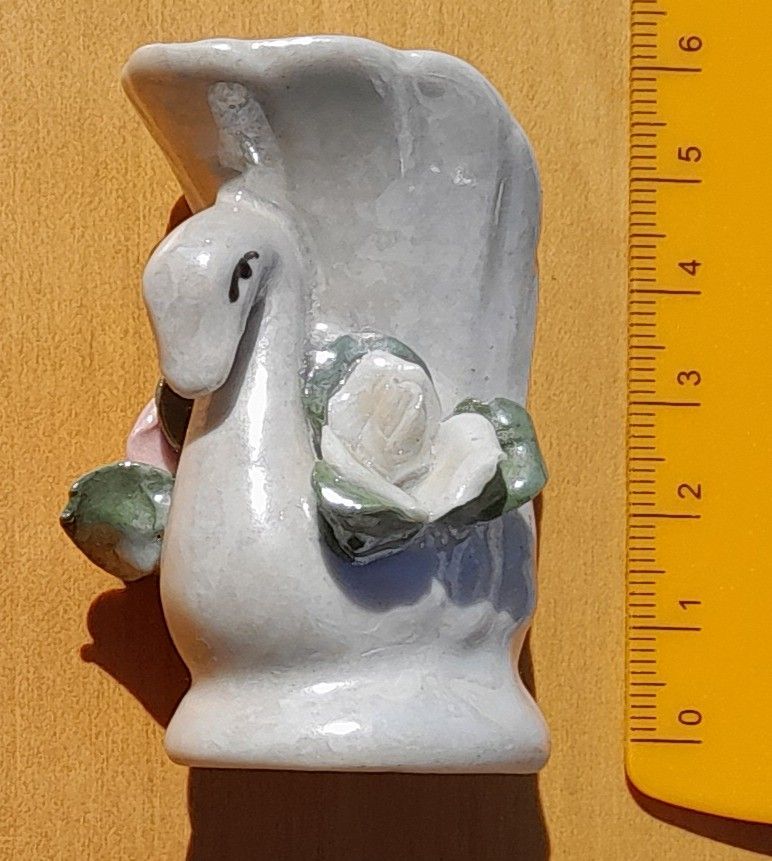 Keramická vázička Labuť / 5,5 cm