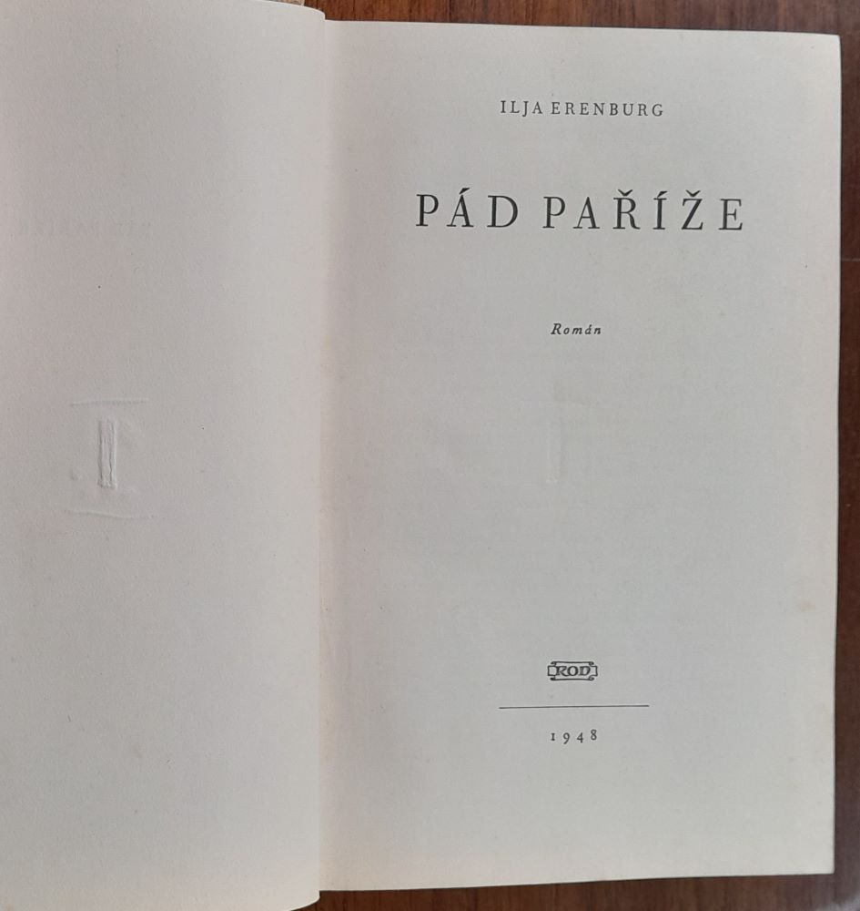 Pád Paříže / Nadenije Pariža