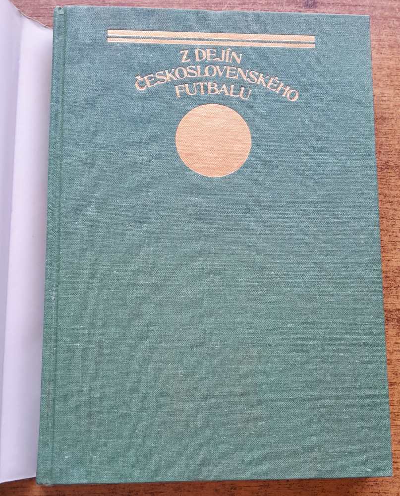 Svet deväťdesiatich minút / Z dejín československého futbalu / Prvý diel 1901 - 1945