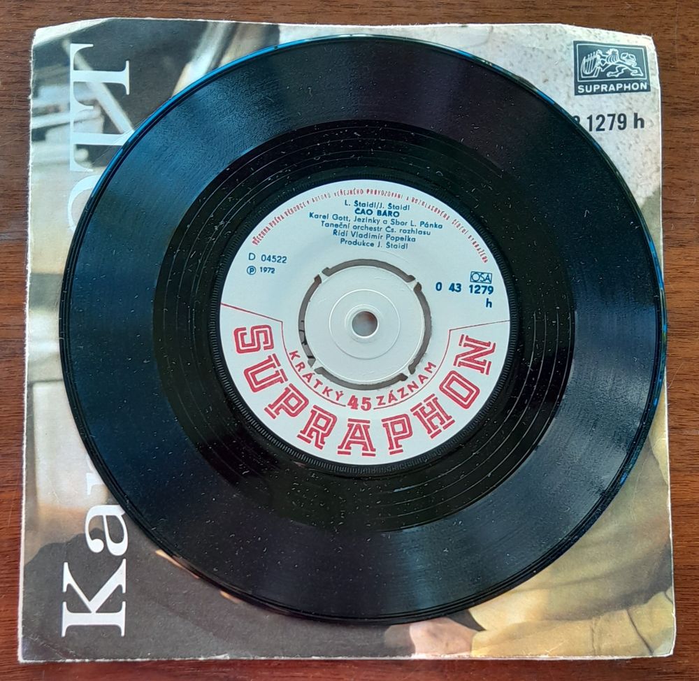 Karel Gott - Ó, mami, dík, Čao Báro