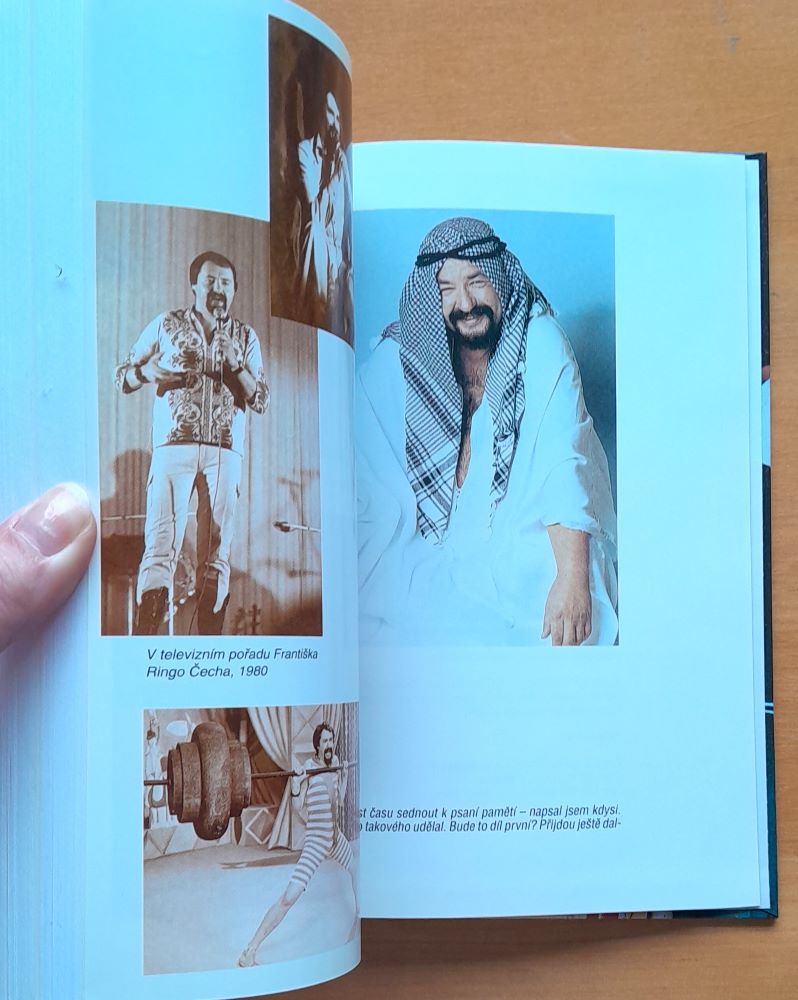 Továrna na legraci / Petr Novotný