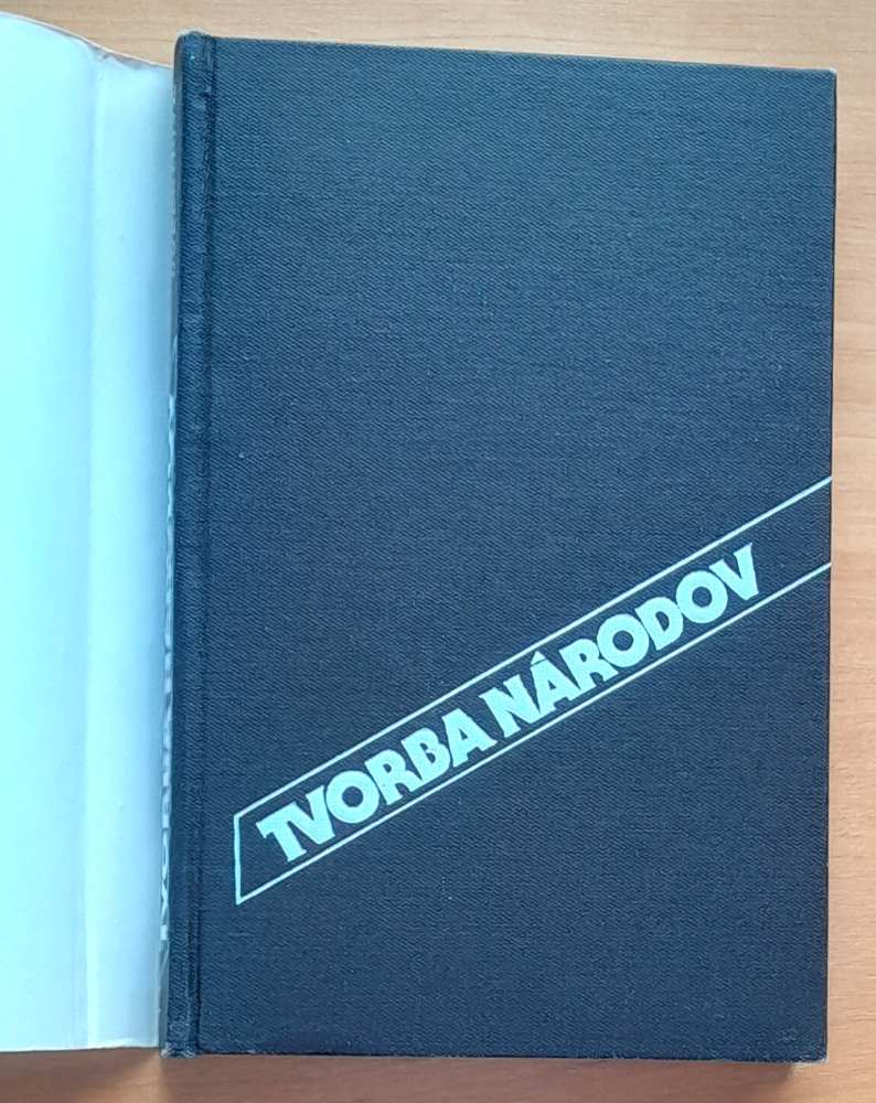 Dom nad mesačným jazerom / Tvorba národov
