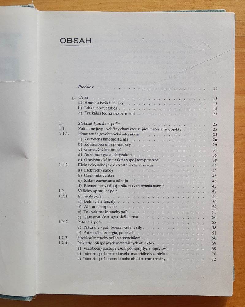 Fyzikálne pole z hľadiska teorie relativity