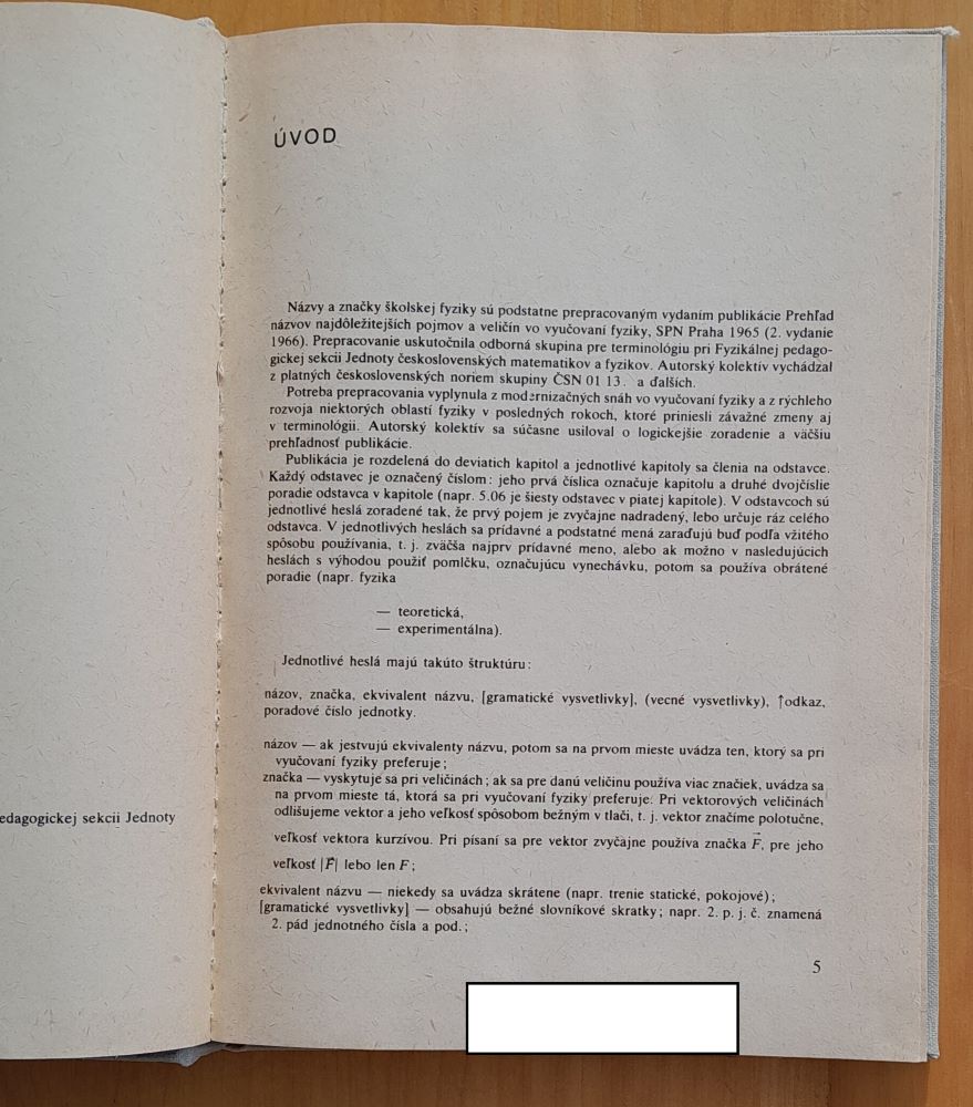 Názvy a značky školskej fyziky