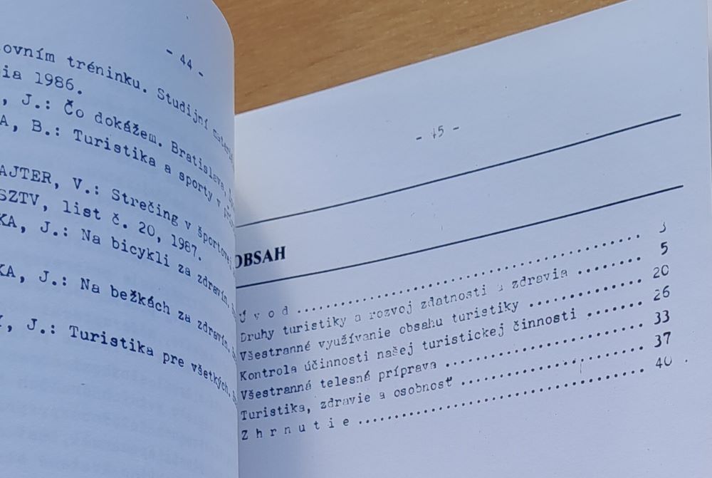 Všestrannou turistickou činnosťou k rozvoju fyzickej a psychickej zdatnosti / SÚV ČSZTV