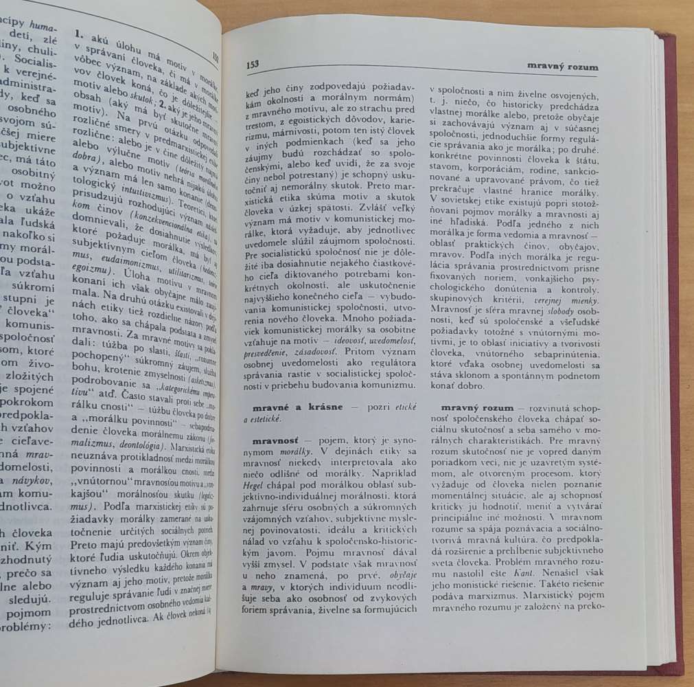 Etický slovník / Edícia Slovníky a encyklopédie