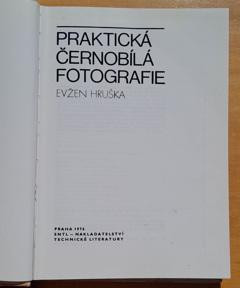 Praktická černobílá fotografie