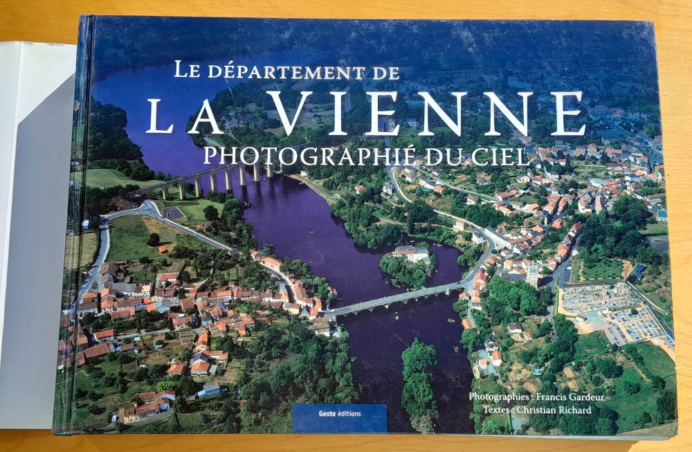 Le département de la Vienne / Photographié du ciel