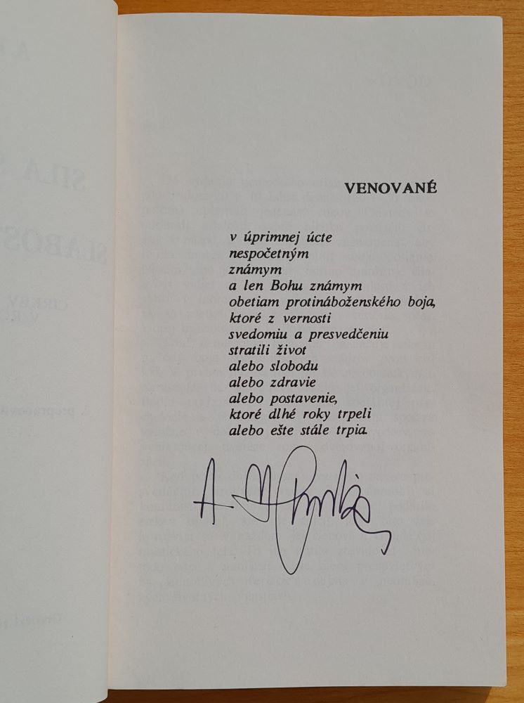 Sila slabých a slabosť silných / Cirkev na Slovensku v rokoch 1945-89
