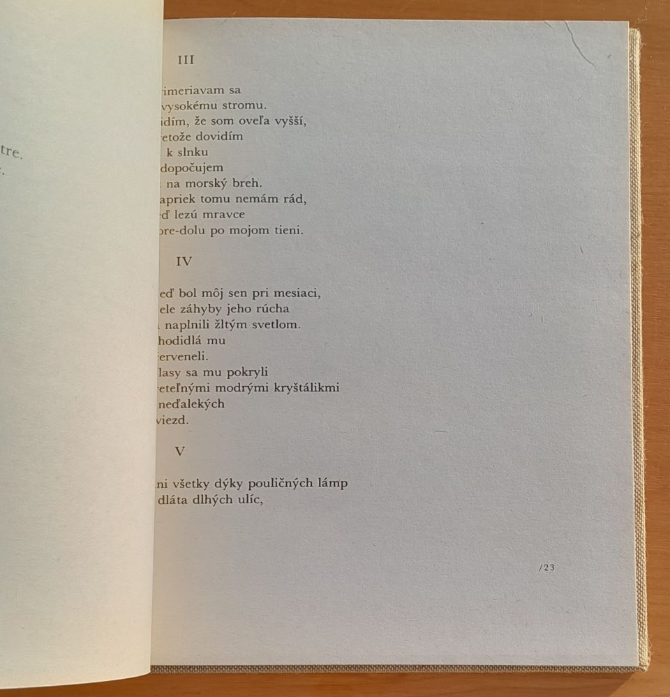 Planéta na stole / Kruh milovníkov poézie