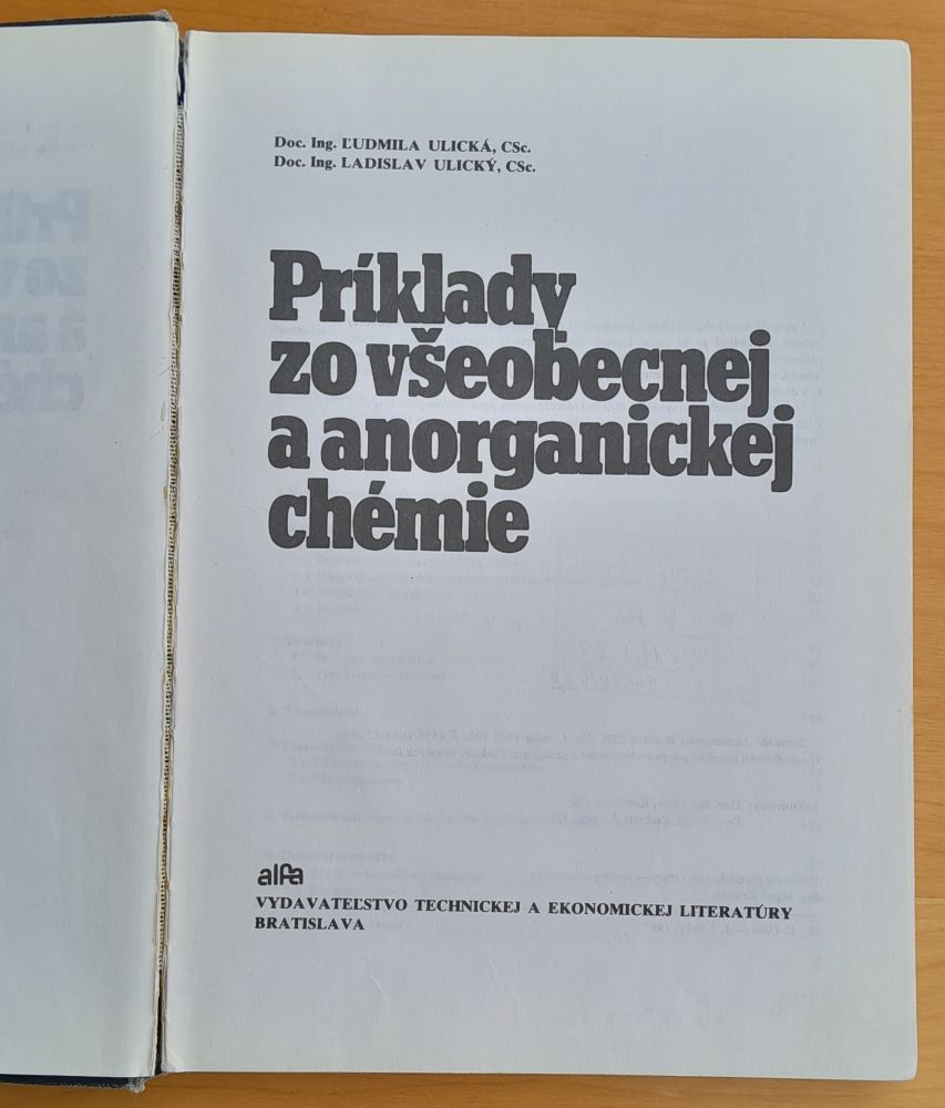 Príklady zo všeobecnej a anorganickej chémie