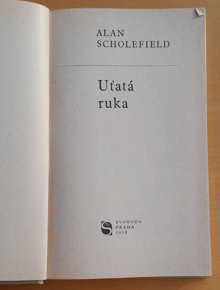Uťatá ruka / Edícia Omnia