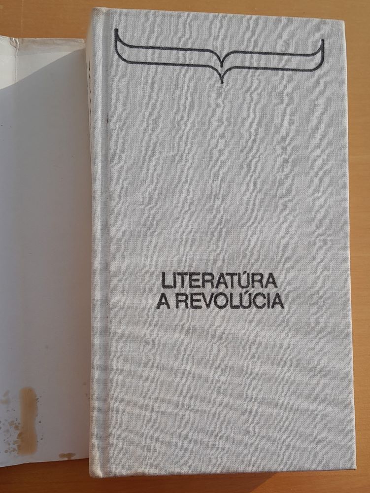 Literatúra a revolúcia