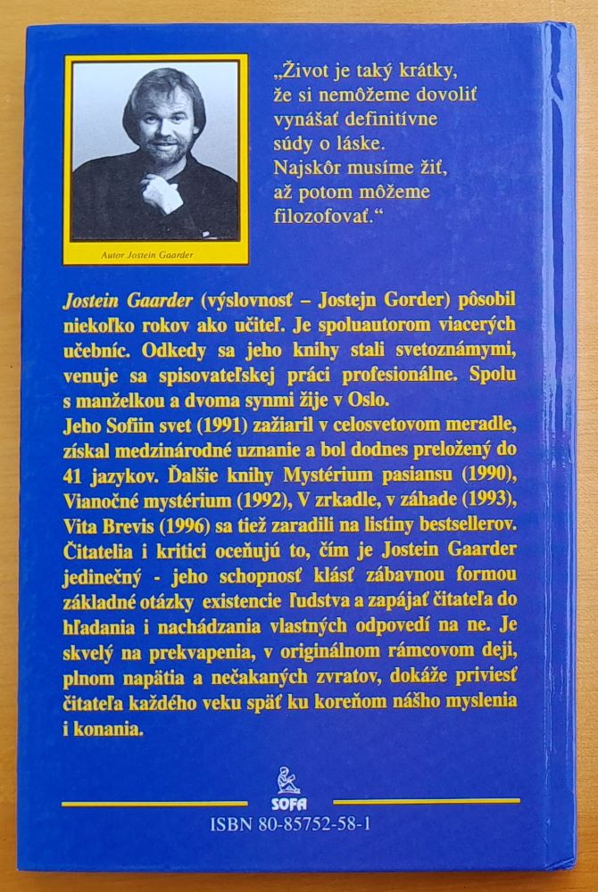 V zrkadle, v záhade