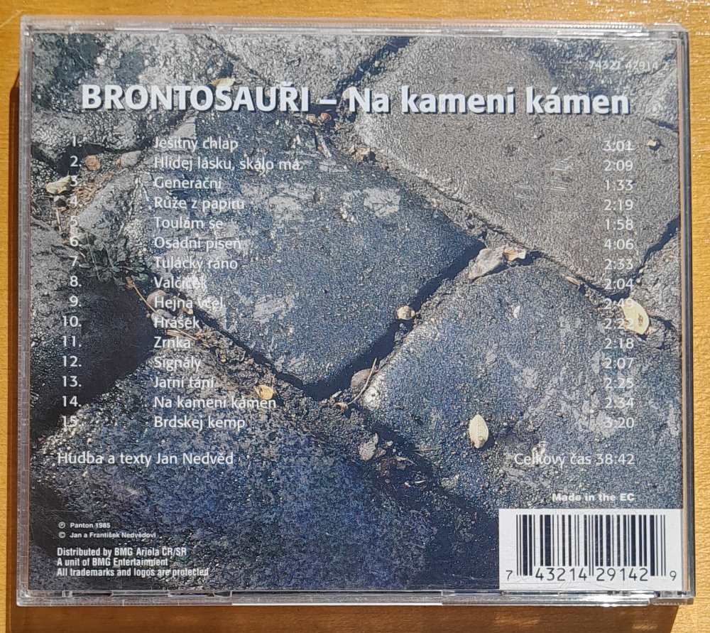 Brontosauři / Na kameni kámen / CD