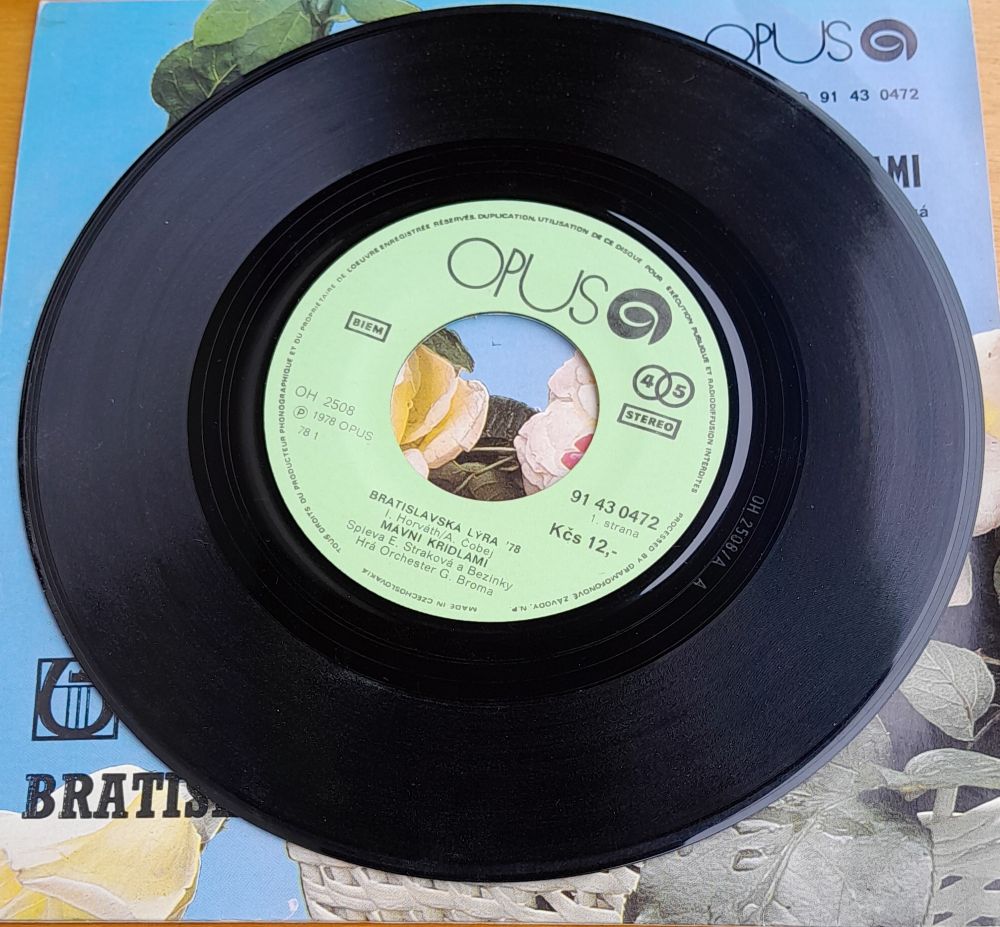 Už troubějí na horách jeleni, Vraný koníček, LP platňa