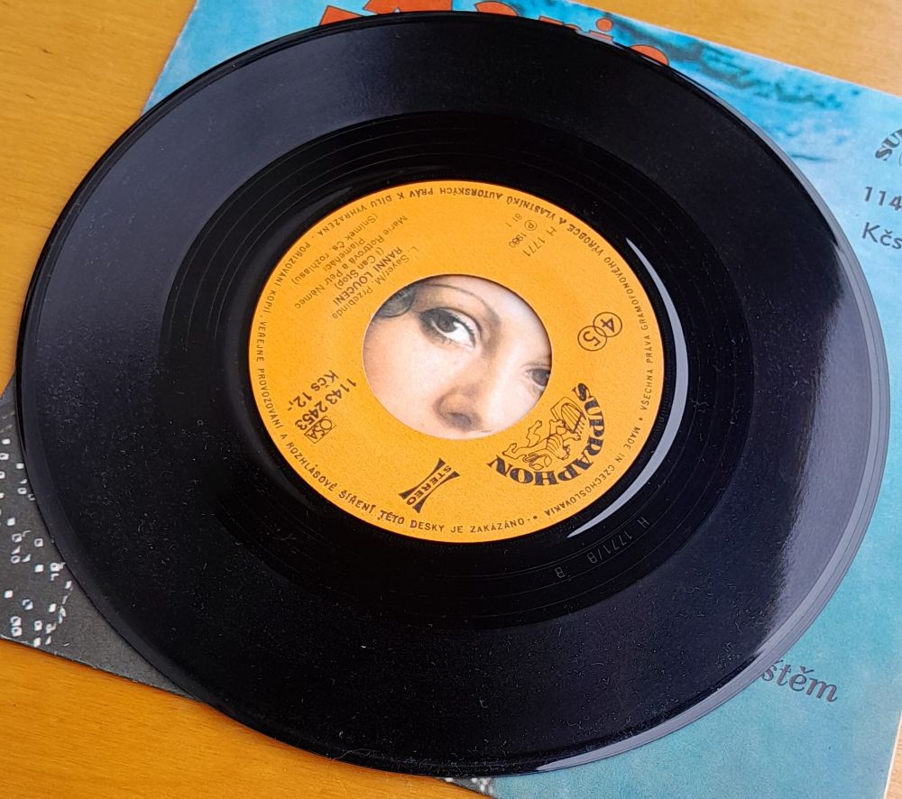 Marie Rottrová, LP Platňa - Ranní loučení, Lásko voníš deštěm
