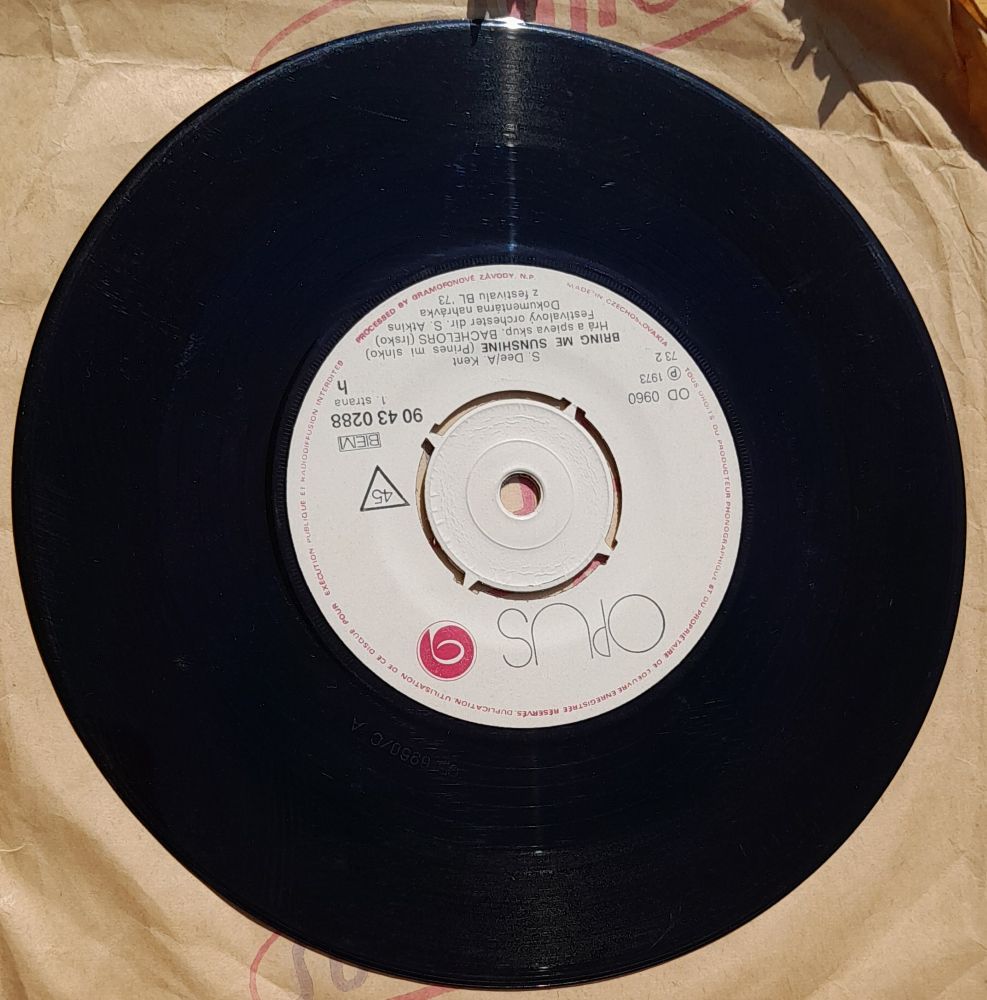 Bachelors LP Platňa - single play, I Believe, Bring me Sunshine