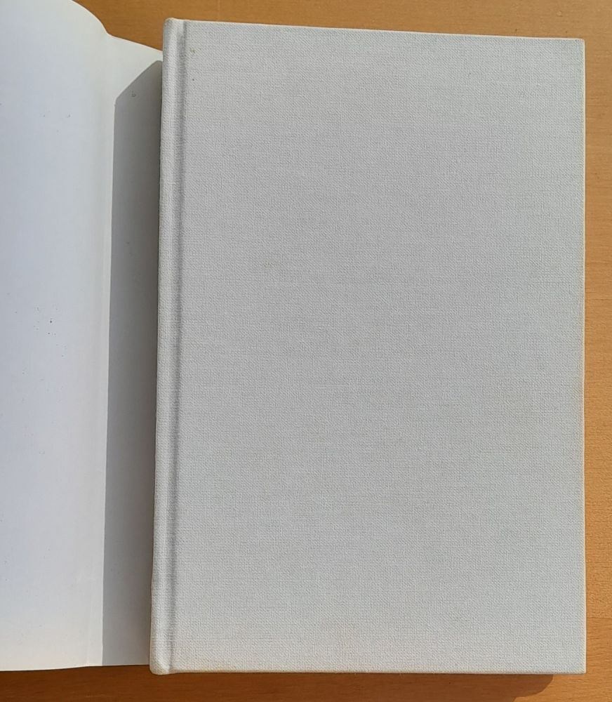 Memento / Věnováno mrtvým a živým