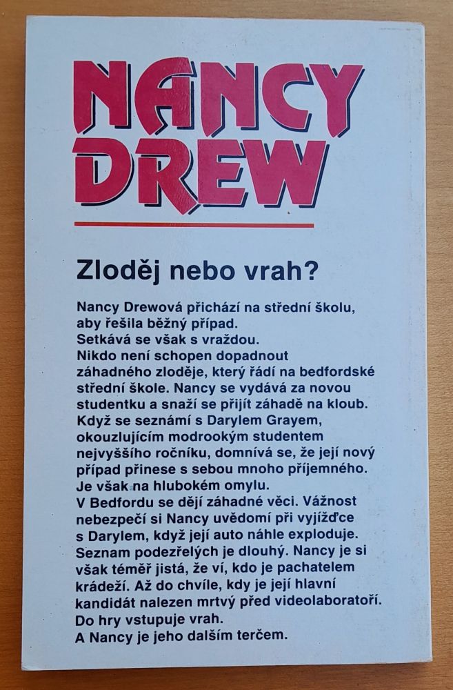 Tajemství zabíí / Nancy Drew