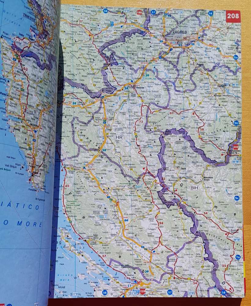 Európa - Autoatlas / 1 : 700 000