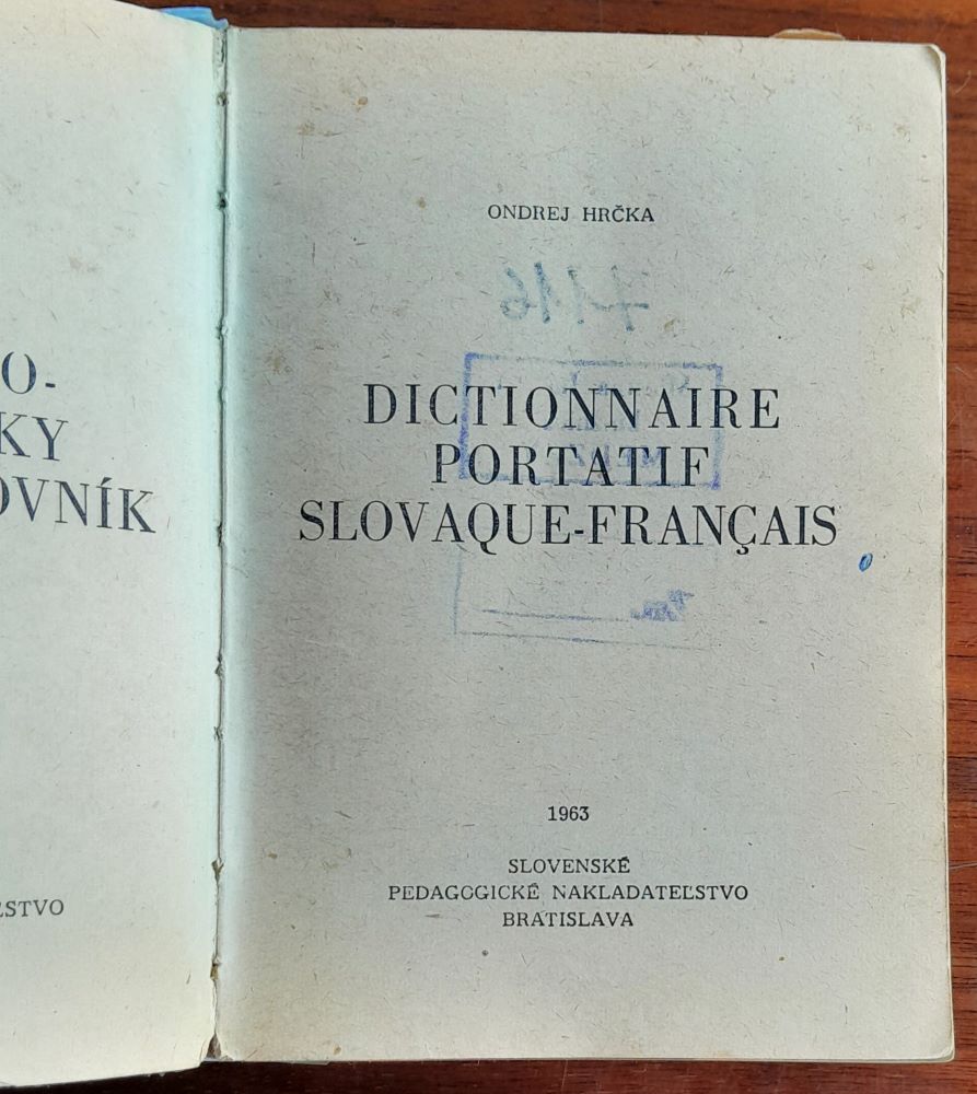 Slovensko-francúzsky vreckový slovník / Dictionare portatif slovaque-francais