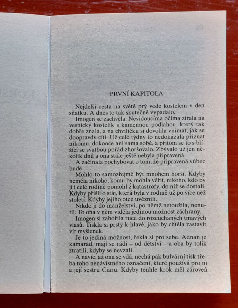 Ohně na sněhu - Jennie Lucasová / Korsičanova pomsta - Kate Walkerová
