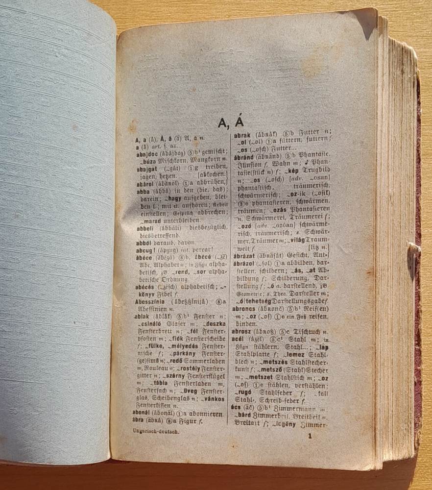 Langenscheidts taschenwoerterbuch der ungarischen und deutschen 