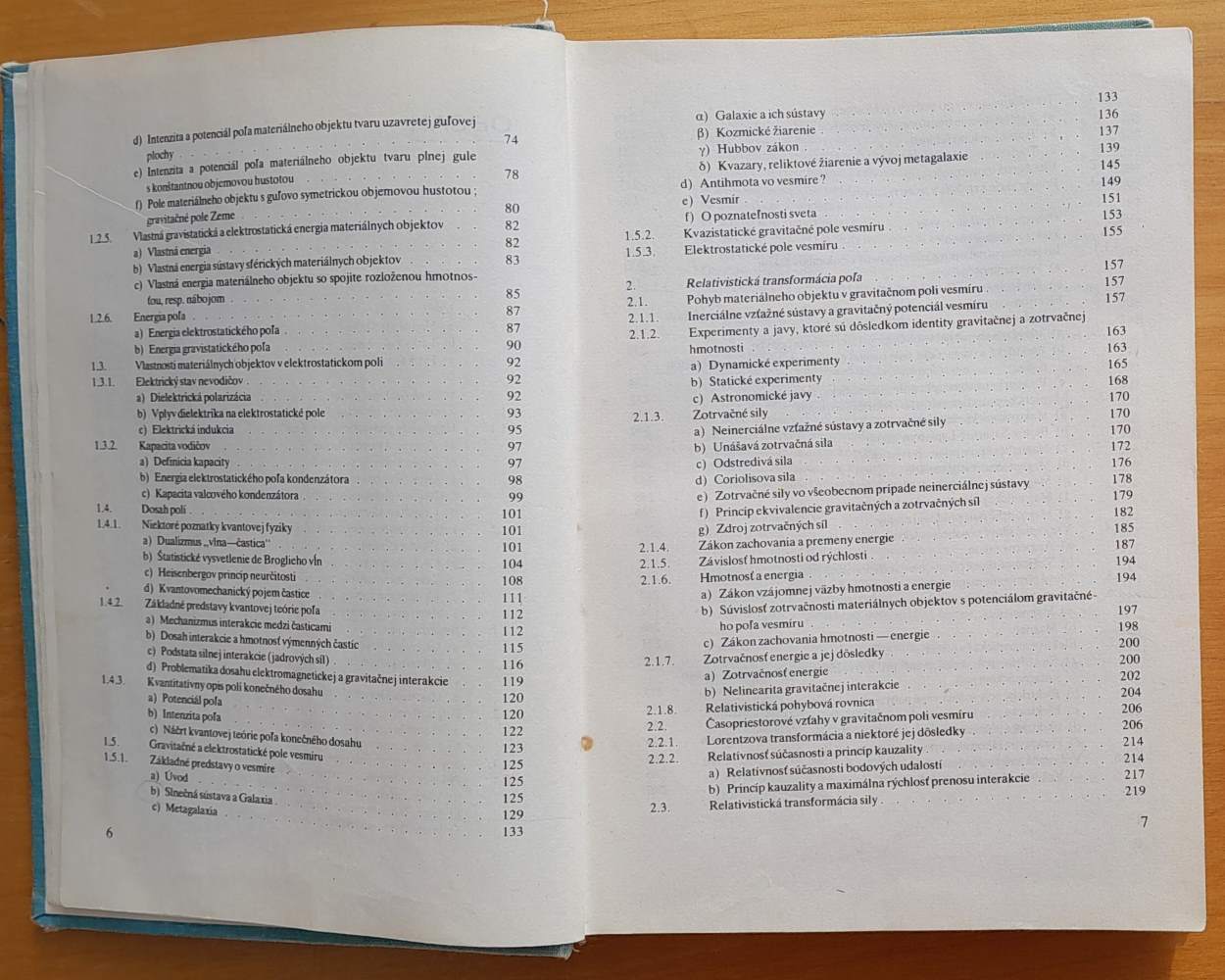 Fyzikálne pole z hľadiska teorie relativity