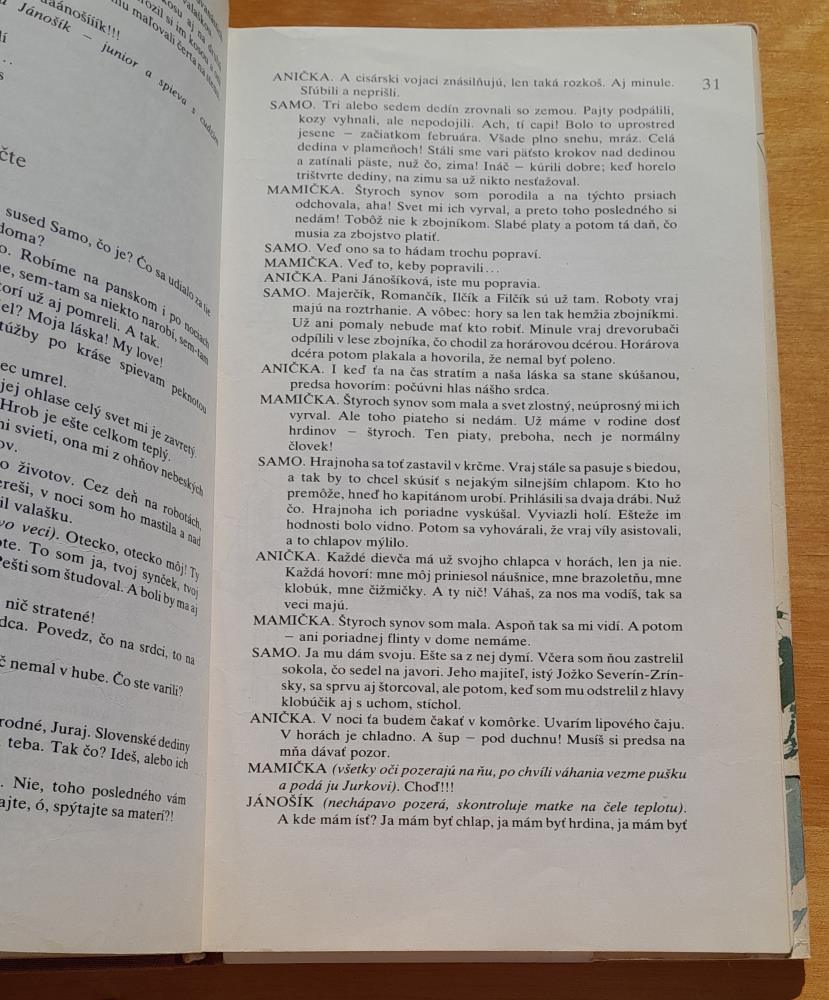 Radošinské naivné divadlo