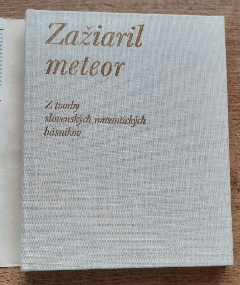 Zažiaril meteor / Kruh milovníkov poézie