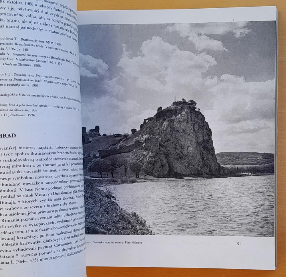 Hrady, zámky a kaštiele na Slovensku 